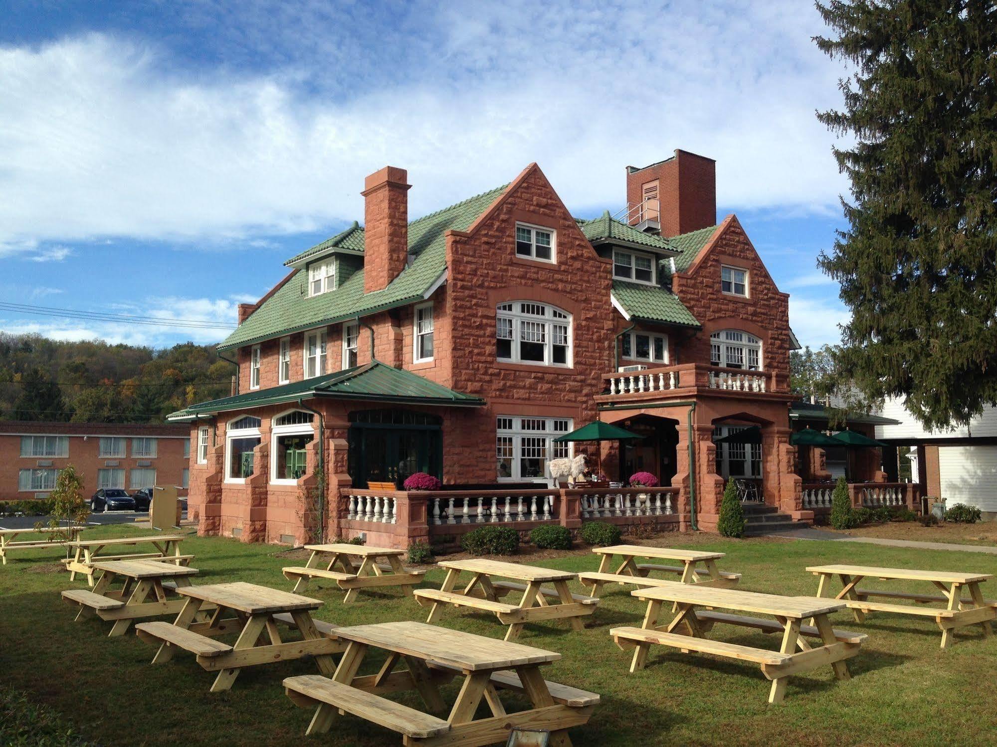 Hotel Thistledown At Seger House 3*